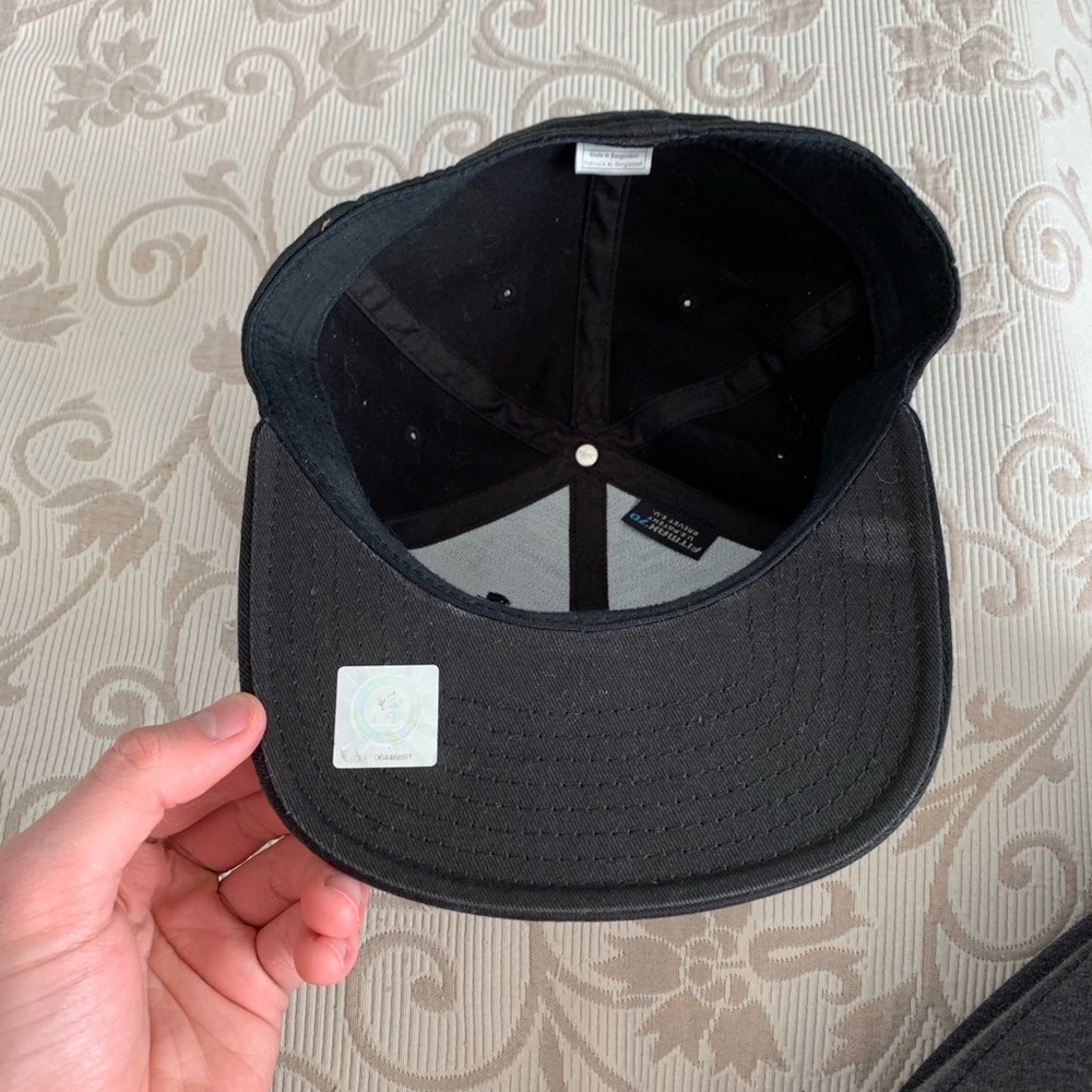 Toronto Argos Hat - Picture 6 of 6